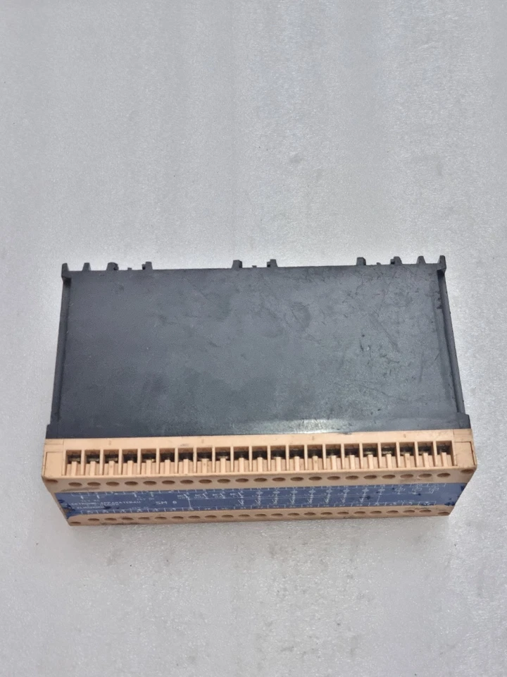 ELEKTRONIK-APPARATEBAU E.J. HARDER SM 8 SAFETY RELAY SM8
